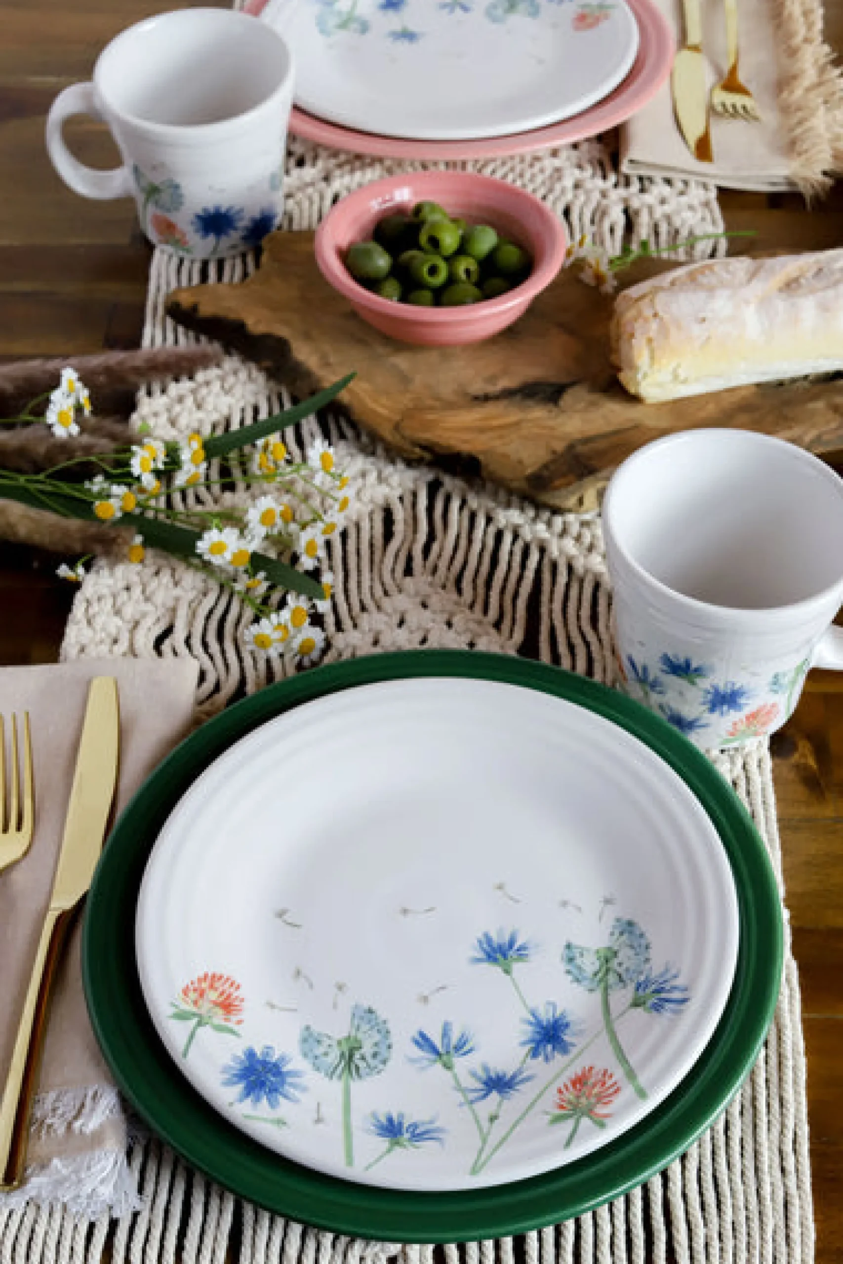 Breezy Floral Classic Rim 9 Inch Luncheon Plate|Fiesta Factory Direct Best